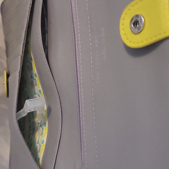 Stella & Dot Soho Flip Wallet - Citron - Picture 6 of 6